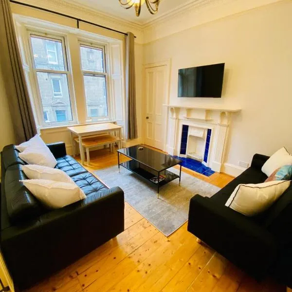 Roseburn Place Apartment with 2 Spacious Double bedrooms, hotel en Edimburgo