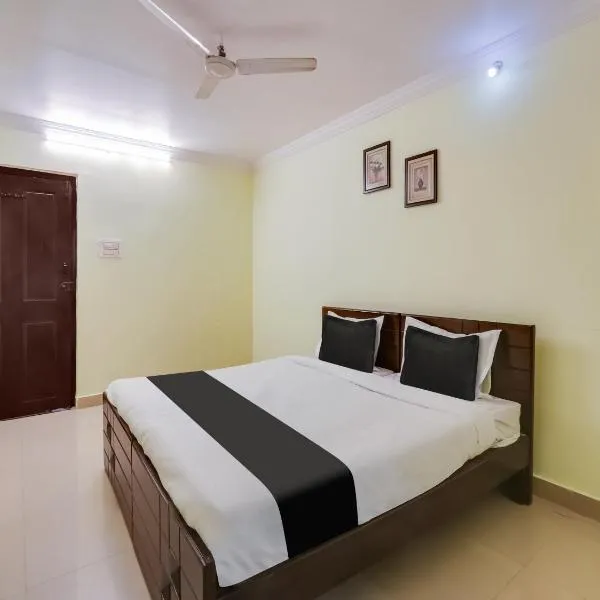 Super Hotel O SS ELITE, ξενοδοχείο σε Karīmnagar