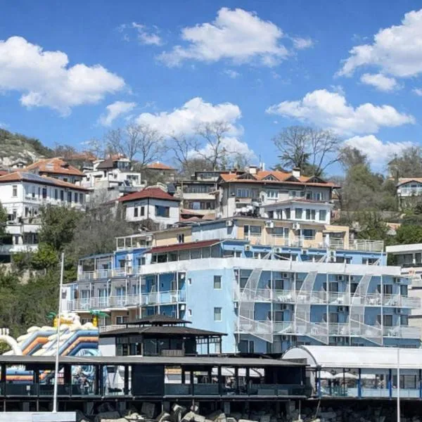 Lotos Hotel, hotel din Balcic