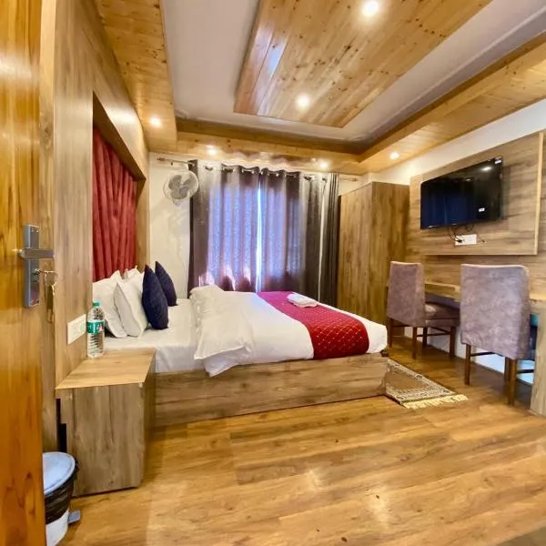 마날리에 위치한 호텔 Green Park hotel !! Mall Road !! Open terrace View mountain Rooms !!