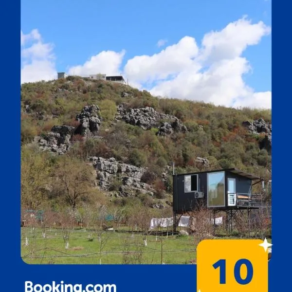 Orchard Guard Tower, viešbutis mieste Ivanaj