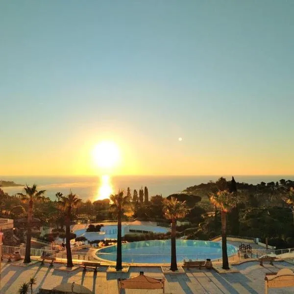 Viesnīca Magnifique vue sur la Méditerranée ! votre séjour d'exception vous attend pilsētā Agē