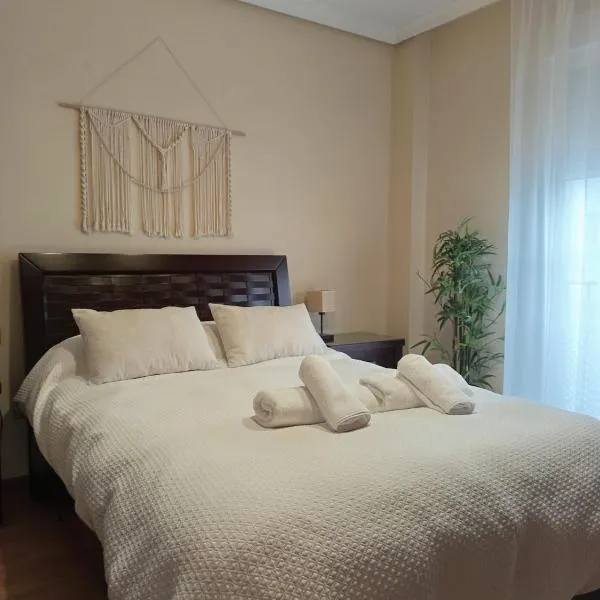 Alojamiento Los Naranjos, hotel v destinaci Almodóvar del Río