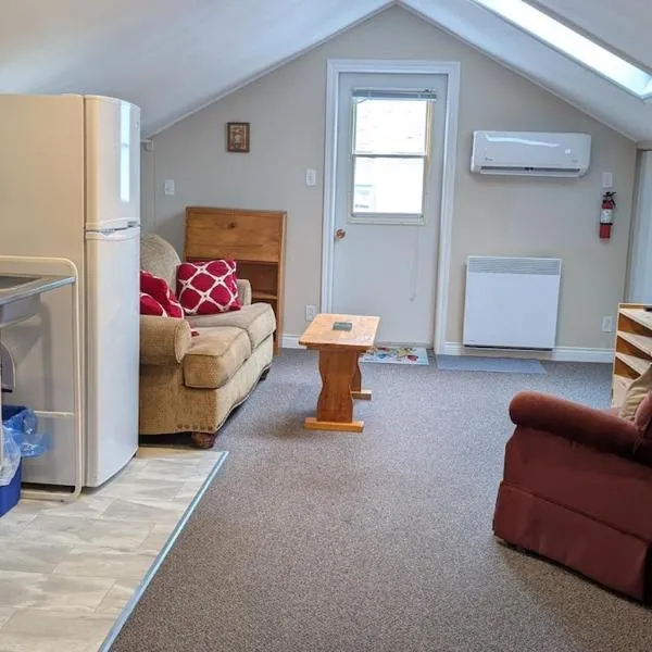 SpringHouse Saltwater Loft 1 Bedroom Pet Friendly, hotel v destinácii Lewisporte