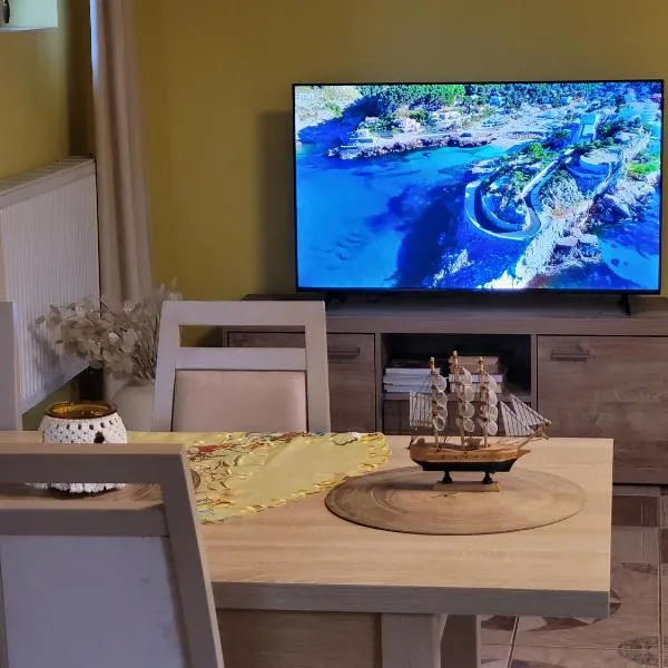 Apartament Biała Flaga nad Jeziorem Charzykowskim, hotel a Charzykowy