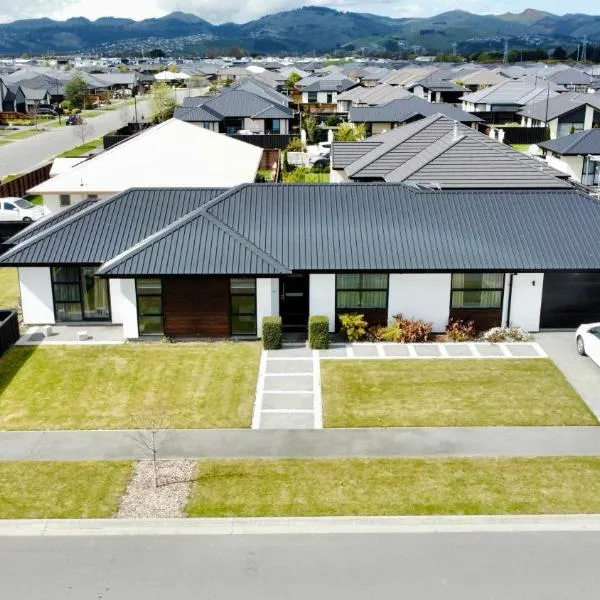 Modern Group Retreat - Minutes from Christchurch City Centre – hotel w mieście Christchurch