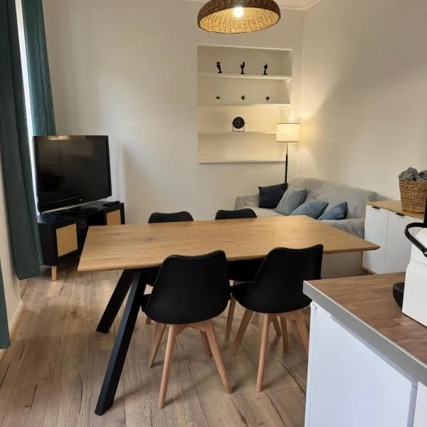 Cosy et Accessible - Studio neuf en centre-ville: Mayenne şehrinde bir otel