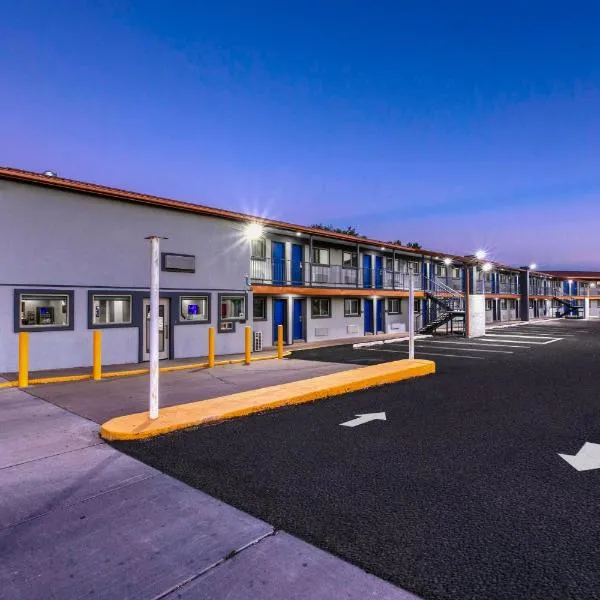 Copper Manor Motel、シルバーシティのホテル