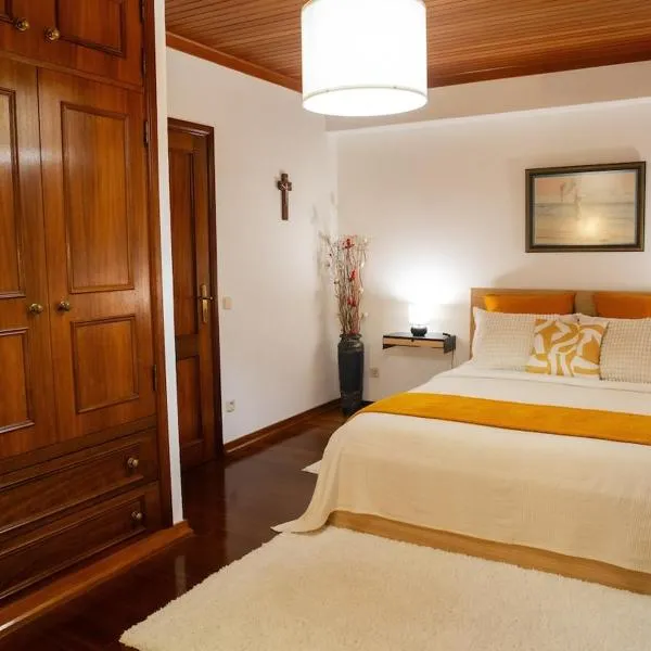 Casa da Lala - Alojamento a 4km de Fátima, hotel en Fontainhas