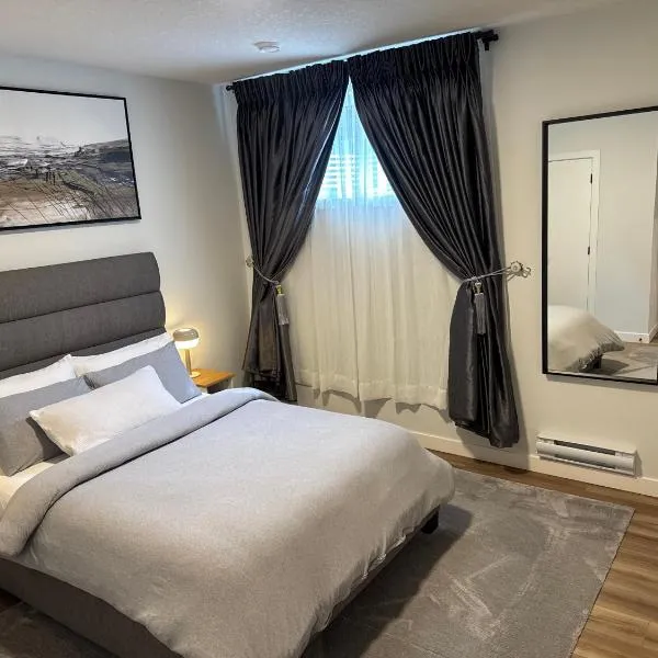 5 Star Suite with Free Parking and Easy Access to Downtown, hotel di Calgary