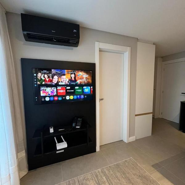 Studio novo, a 150 metros da Vila Germanica com garagem coberta
