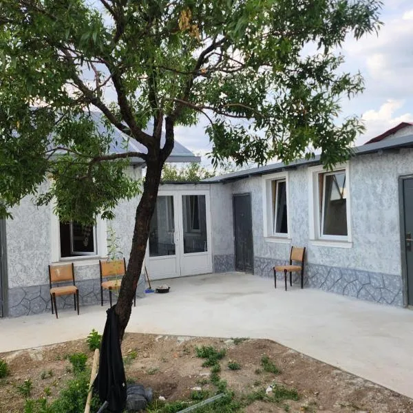 Sunrise hostel, hotel em Armavir
