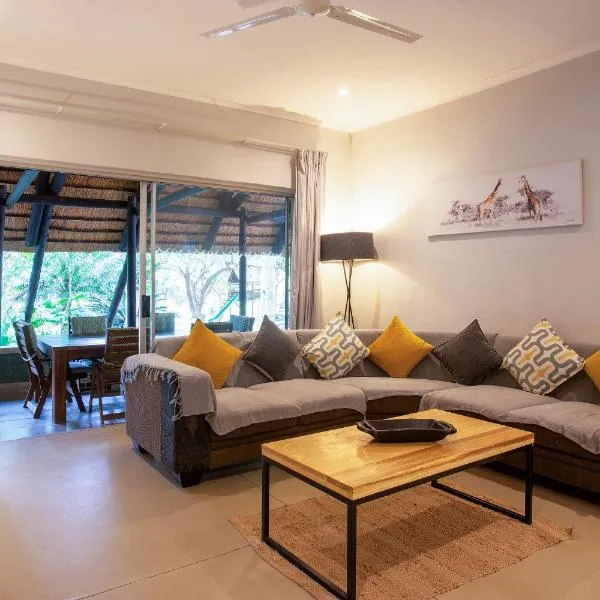 Kingfisher Creek Safari Cottages, hôtel à Hoedspruit