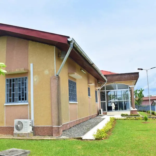 Kribi में, होटल Villa les 3 oisillons