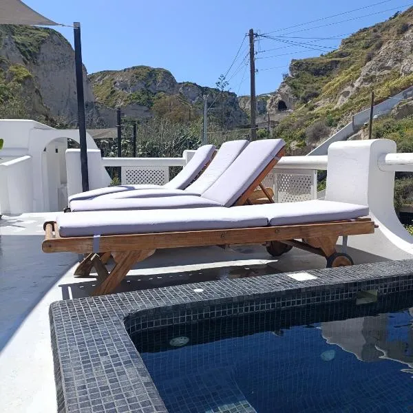 Ecolodge Cave House, hotel in Vóthon