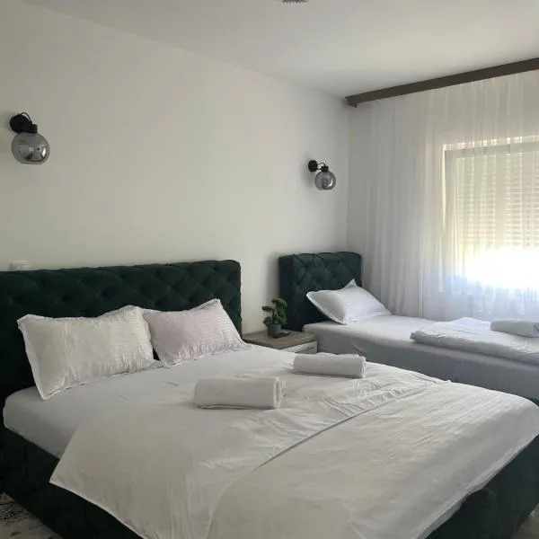 Apartmani Zeleni Horizont، فندق في Bratunac