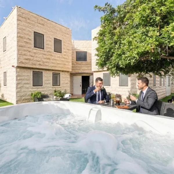 Hotel La Finca - Luxury Suites Hotel, hotel sa Beer Sheva