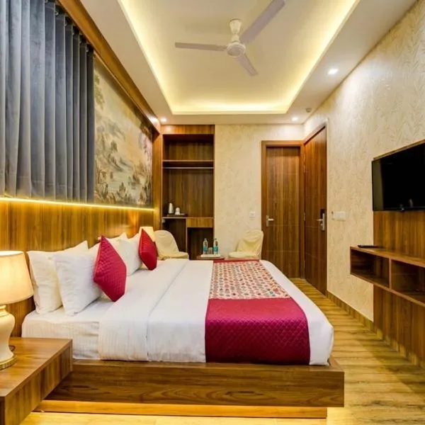 Clark inns Plaza Near Delhi IGI Airport and Aerocity photo 2
