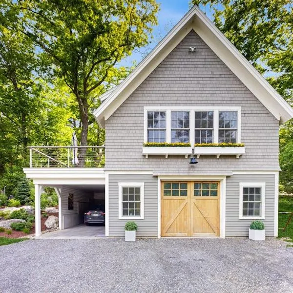 Coveside Carriage House: Boothbay Harbor şehrinde bir otel