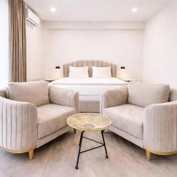 Royal Renaissance Boutique, מלון בירוואן