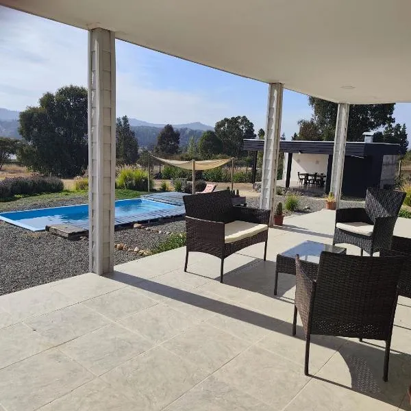 Hermosa casa en lago rapel, viešbutis mieste Lago Rapel