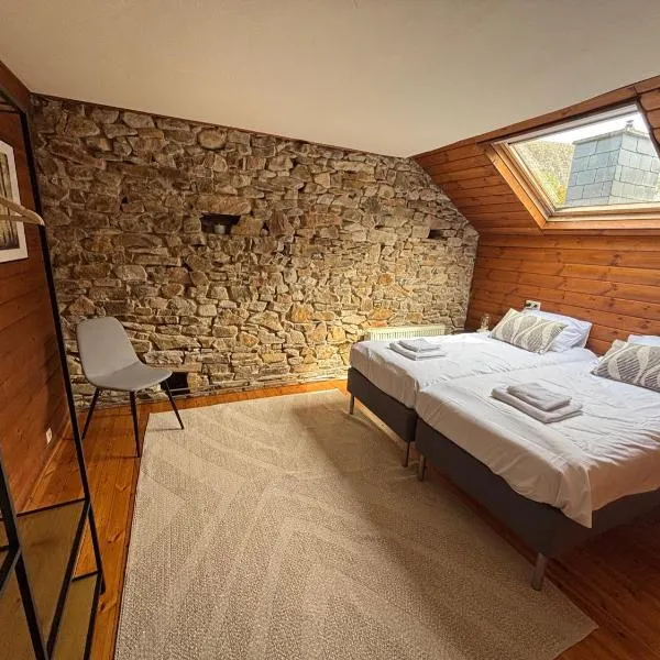 B&B Les Soigneurs, מלון בגרנדמניל