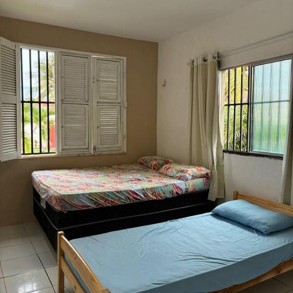 Casa com amplo jardim e piscina! 350m da praia - Foto 2