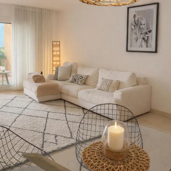 마닐바에 위치한 호텔 Los Granados Beach front Sea Views Duquesa manilva