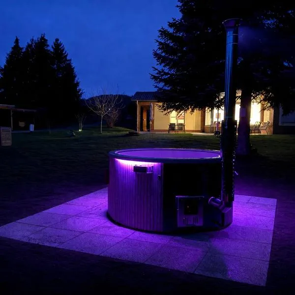 Ferienoase Eisvogel, hotel in Malchin