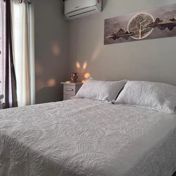 Departamento en planta baja con patio y estacionamiento - Sexta Sección, Mendoza, hotel di La Cieneguita