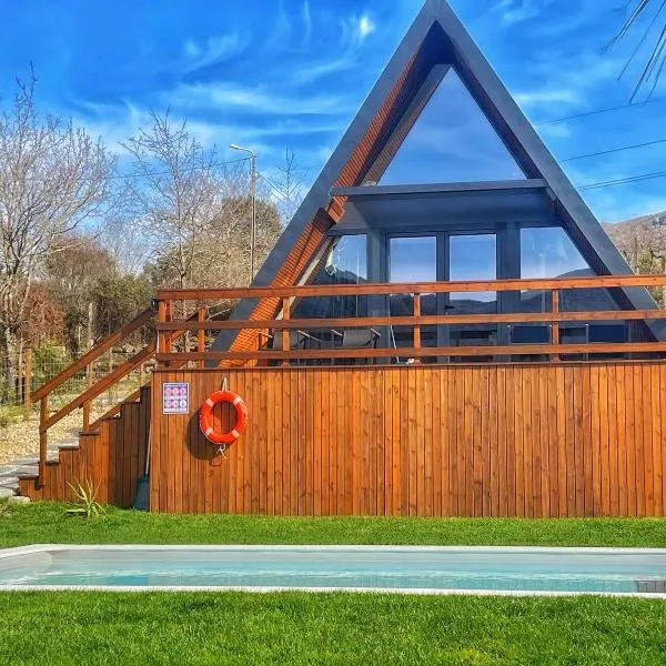 Chalés Luna In Rio Chalé Rio, hotel v destinácii Ponte da Barca
