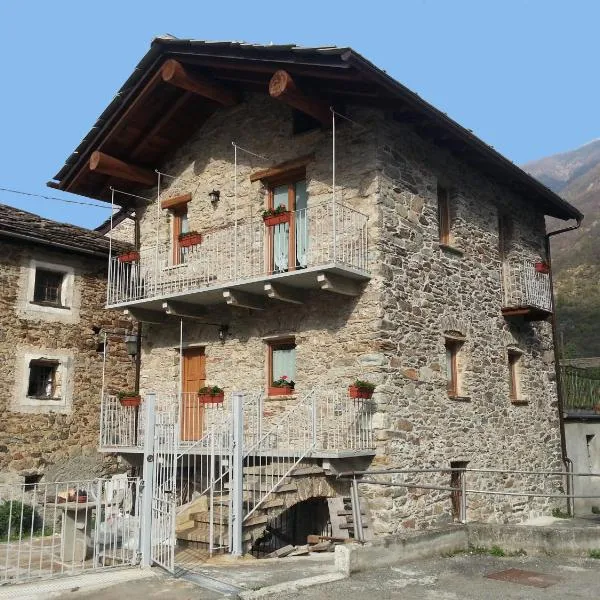 Maison Bellevue VDA-PERLOZ-N 0001, hotel v destinaci Pont-Saint-Martin