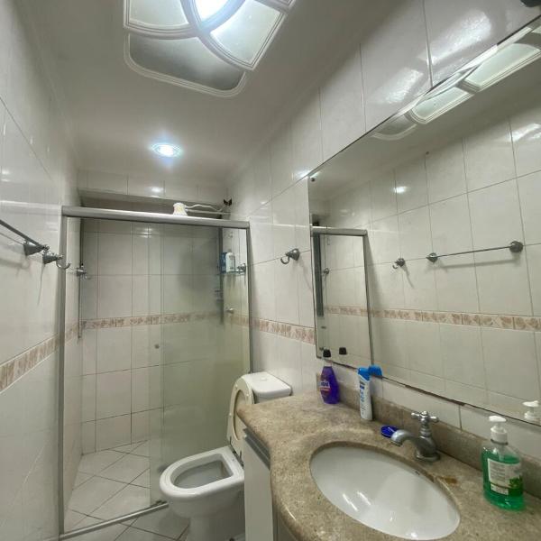 Apartamento Asturias Guaruja com Estacionamento, Wi-Fi, Serviço de Praia , Excelente localização, 5 min a pé da Praia - Foto 3