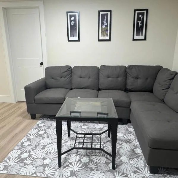 Footprints Luxury Suite, hotel in Moncton