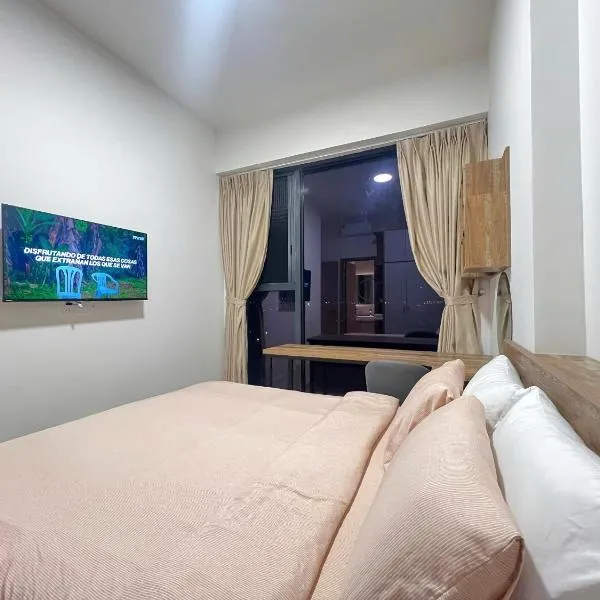StayX By The Aurora, hótel í Ho Chi Minh