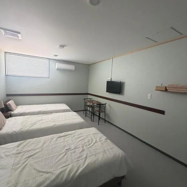 阿嘉島ゲストハウス アキザタ, hotel i Zamami