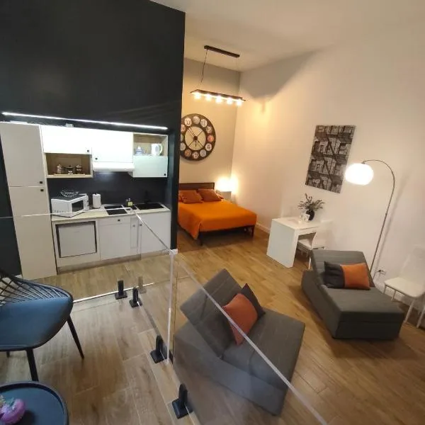 Loft 18A Roma - Casa con ingresso indipendente e parcheggio gratuito, hotel v Římě