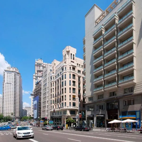 Hotel Madrid Plaza España, Affiliated by Meliá, hotel di Madrid