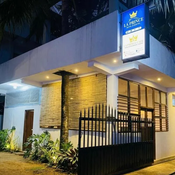 La PRINCE Hostel and hotel, hotel u gradu Trinkomale