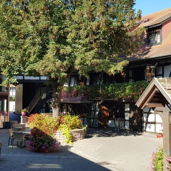 Hotel Restaurant Père Benoît、エンツハイムのホテル