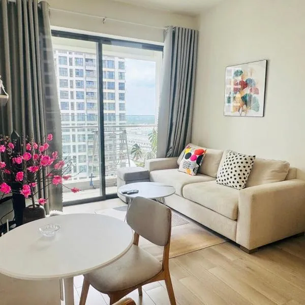 Fully Furnished 1 Bedroom Apartment, Masteri Lumiere at Vinhomes Grand Park, D9, viešbutis mieste Long Bình