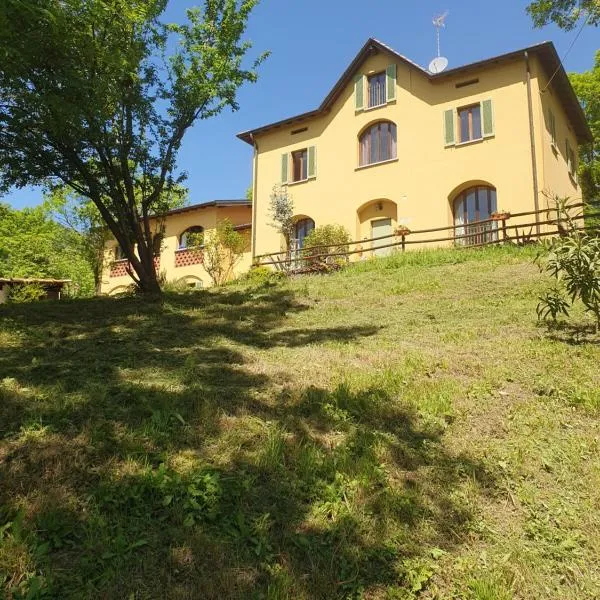 Casa Vacanza Cascina Ronco-natura e relax vicino Lago di Como、エルバのホテル