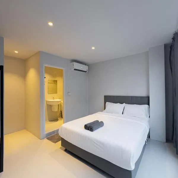 On The Six Studios Pratamnak, hotel i Pattaya Syd
