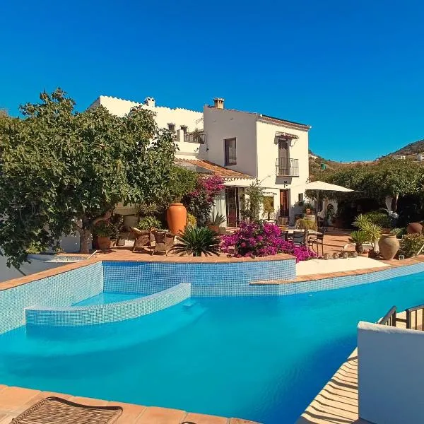Finca Los Arcos Bed and Breakfast Comares Malaga, готель у місті Comares