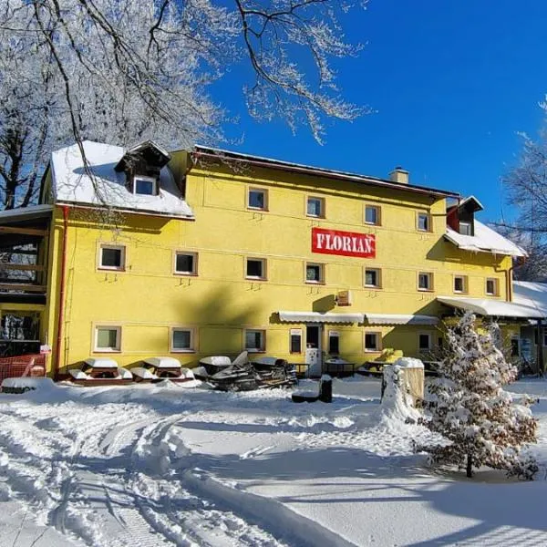 Chata Florian, hotel u gradu 'Adolfov'