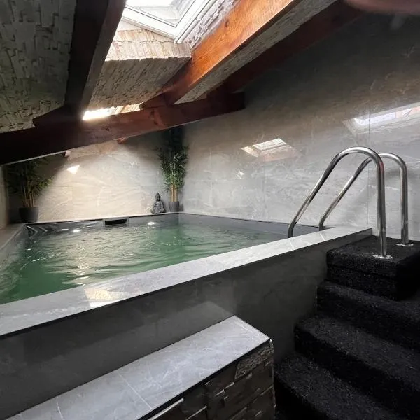 A l'orée des bois - Piscine chauffée - Floreffe, hotell i Floreffe