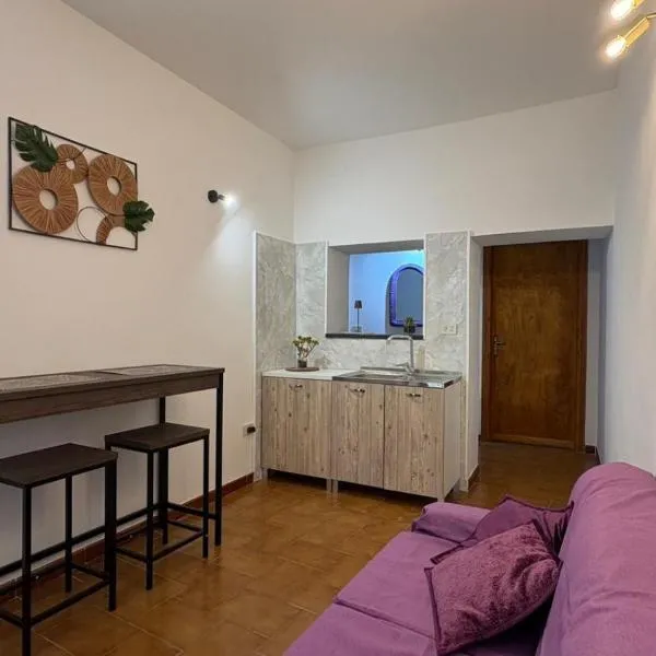 Casa Vacanze "La Casetta", hotel a Configni