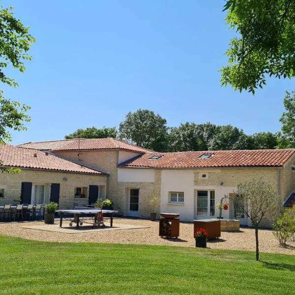 La Fompatoise โรงแรมในVérines