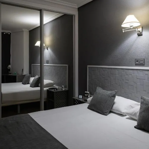 Hotel Alda Centro Palencia، فندق في بالينثيا