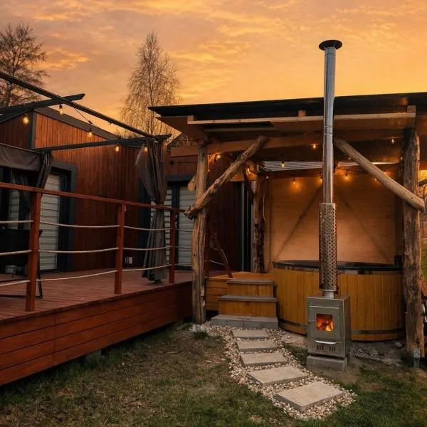 Leśne Zacisze, hotel i Szewnia